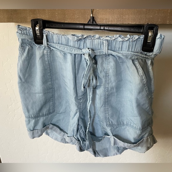 Aerie| Chambray Stretch Waist Shorts with Waist Tie, Size Med•••Lyocell - Picture 3 of 10